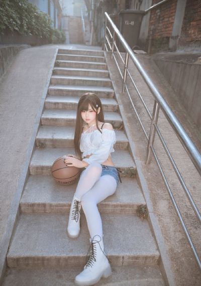 丰满的的女老板bd高清_HD电影在线看