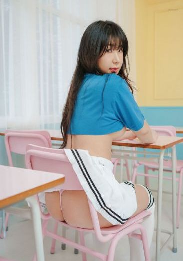 年轻的女医生_4K高清视频播放